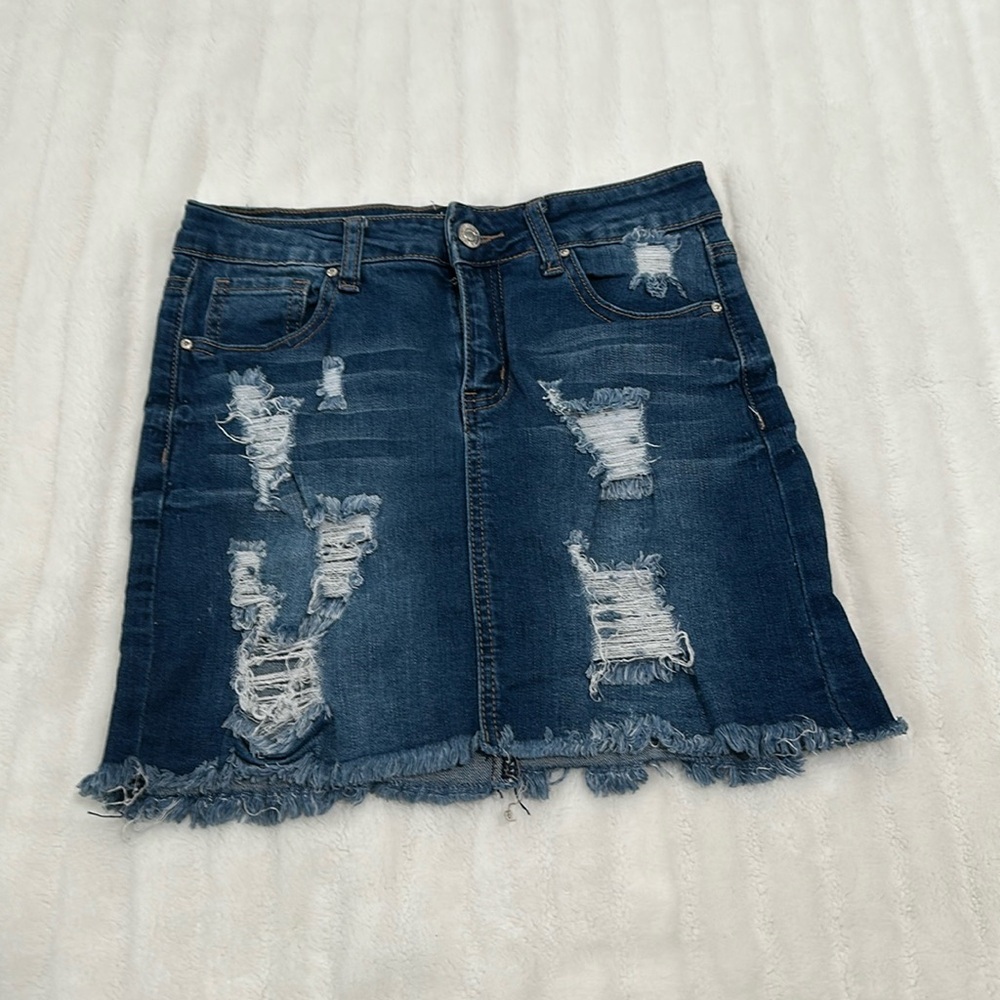 😊 Wax Jean Distressed Stretch Fit Denim Mini Skirt
